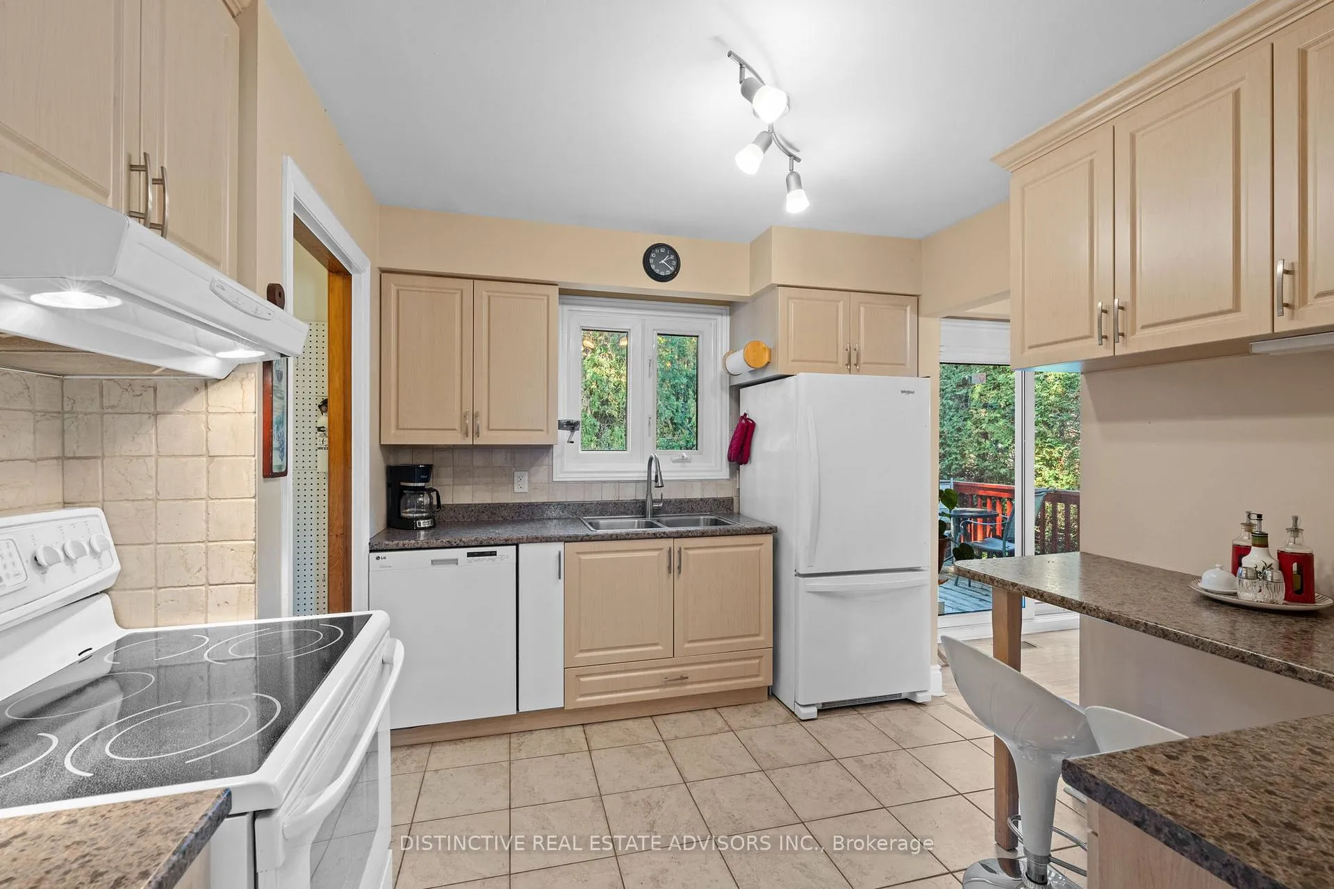 Photo 73 of 589 Noble Crescent, Ottawa, Riverside Park South — HOMEH