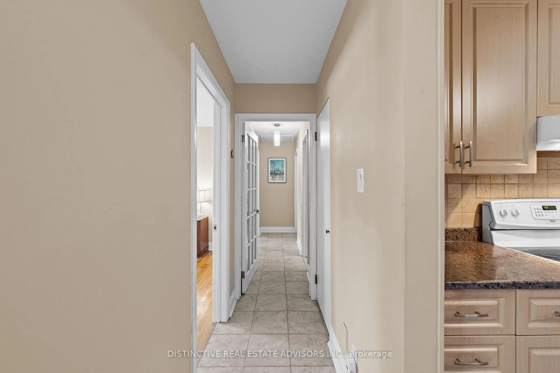 Photo 98 of 589 Noble Crescent, Ottawa, Riverside Park South — HOMEH
