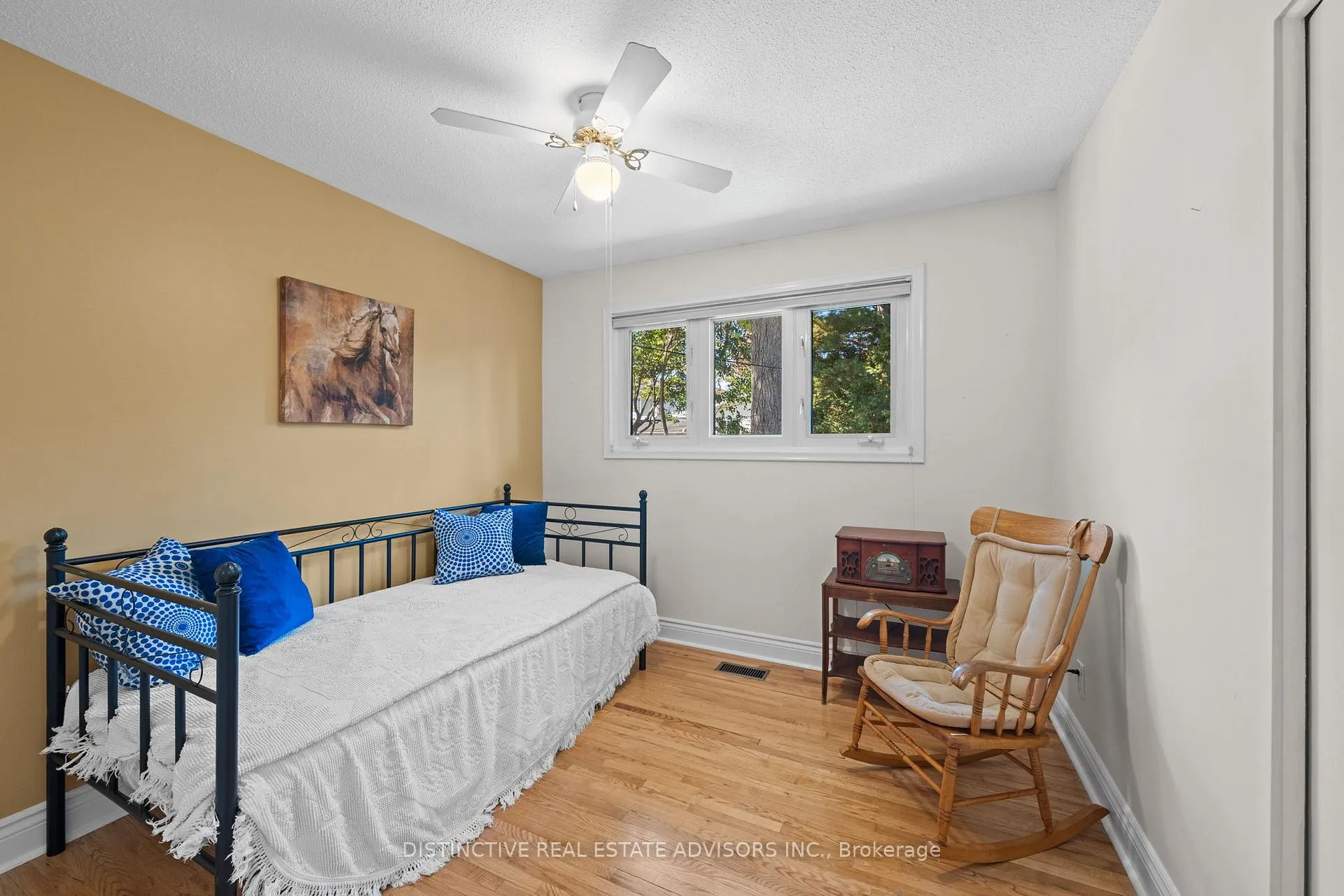 Photo 140 of 589 Noble Crescent, Ottawa, Riverside Park South — HOMEH