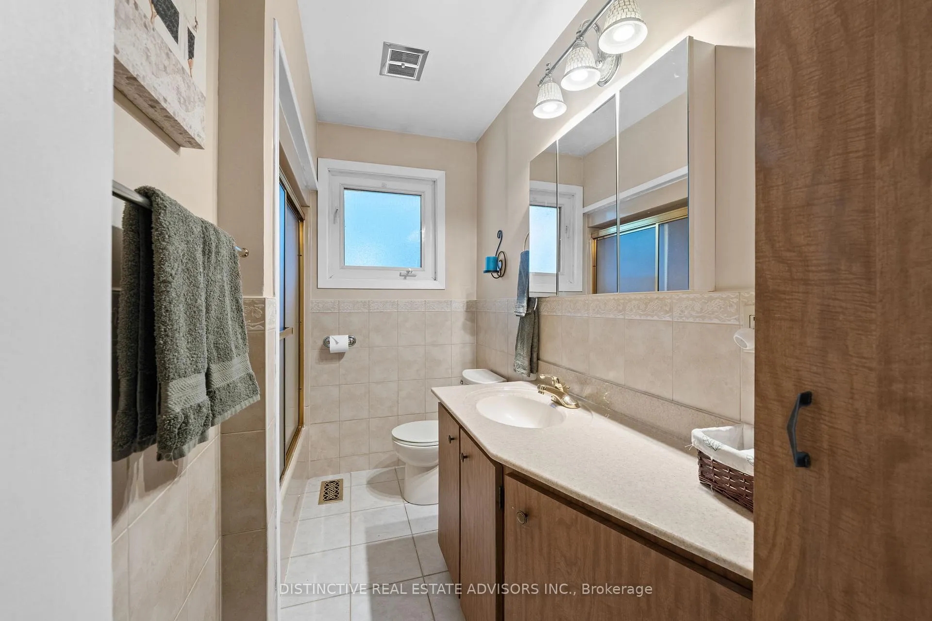Photo 144 of 589 Noble Crescent, Ottawa, Riverside Park South — HOMEH