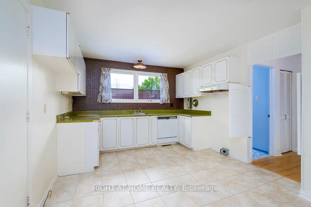 Photo 31 of 2194 Hamelin Crescent, Ottawa, Beacon Hill North — HOMEH