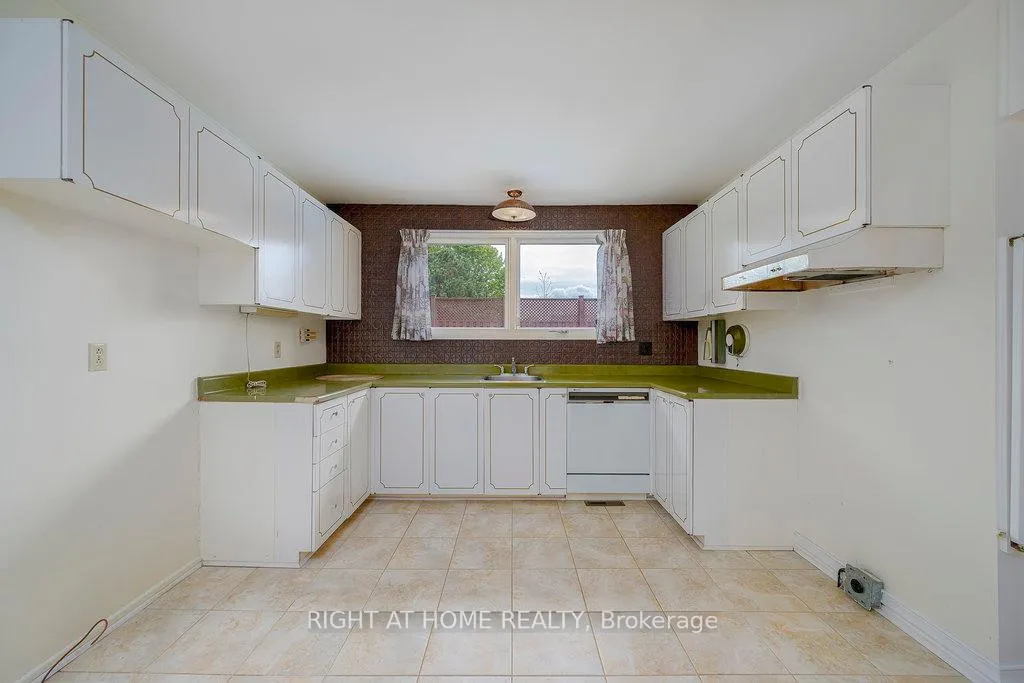 Photo 33 of 2194 Hamelin Crescent, Ottawa, Beacon Hill North — HOMEH