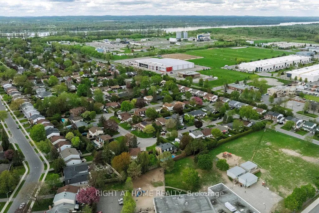Photo 157 of 2194 Hamelin Crescent, Ottawa, Beacon Hill North — HOMEH