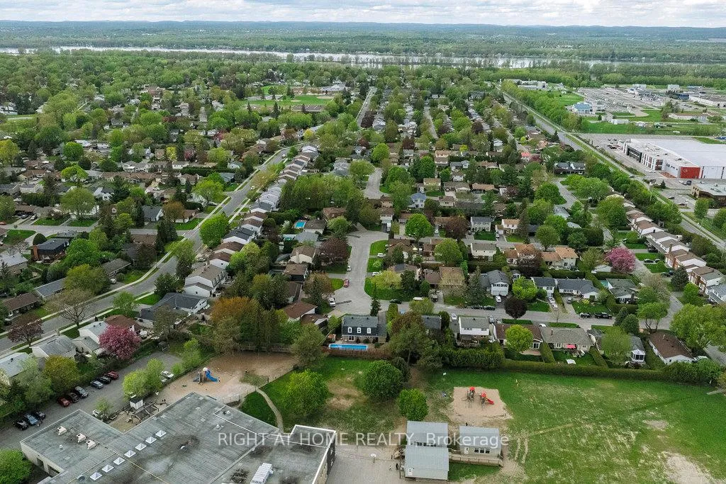 Photo 163 of 2194 Hamelin Crescent, Ottawa, Beacon Hill North — HOMEH