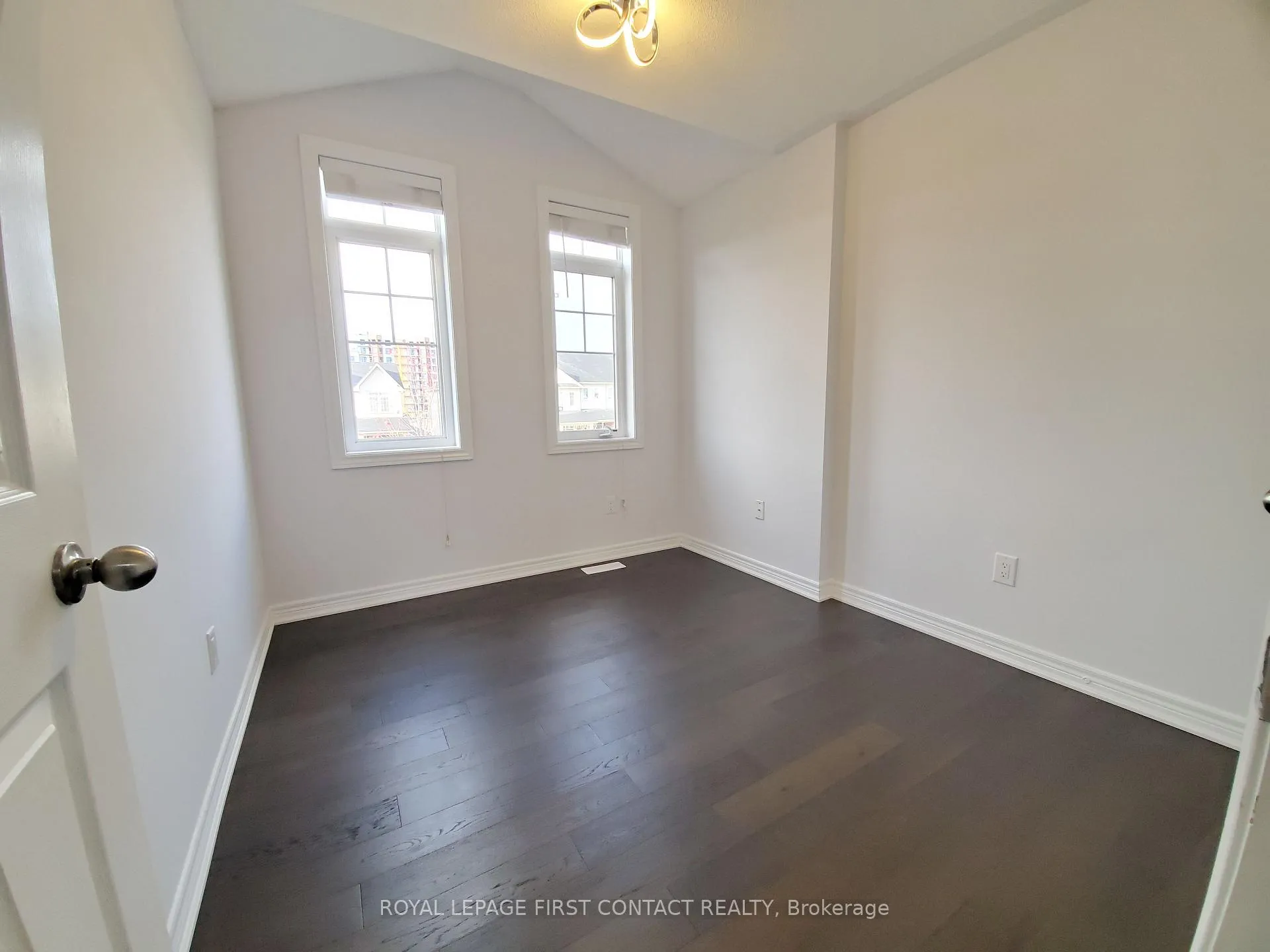 Photo 16 of 87 Pearcey Crescent, Barrie, Bayfield — HOMEH