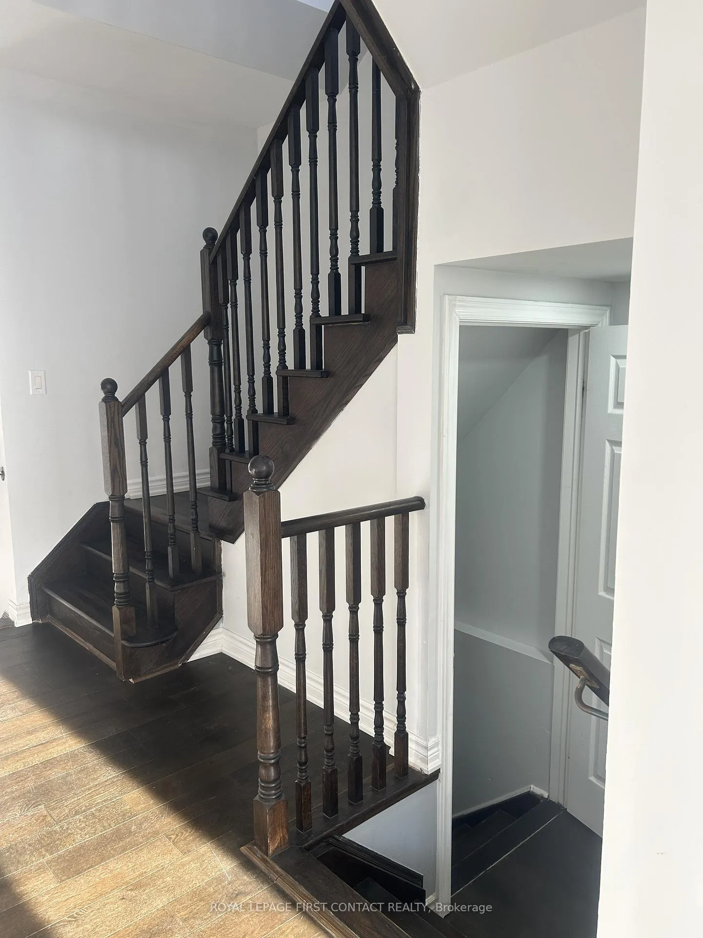 Photo 20 of 87 Pearcey Crescent, Barrie, Bayfield — HOMEH
