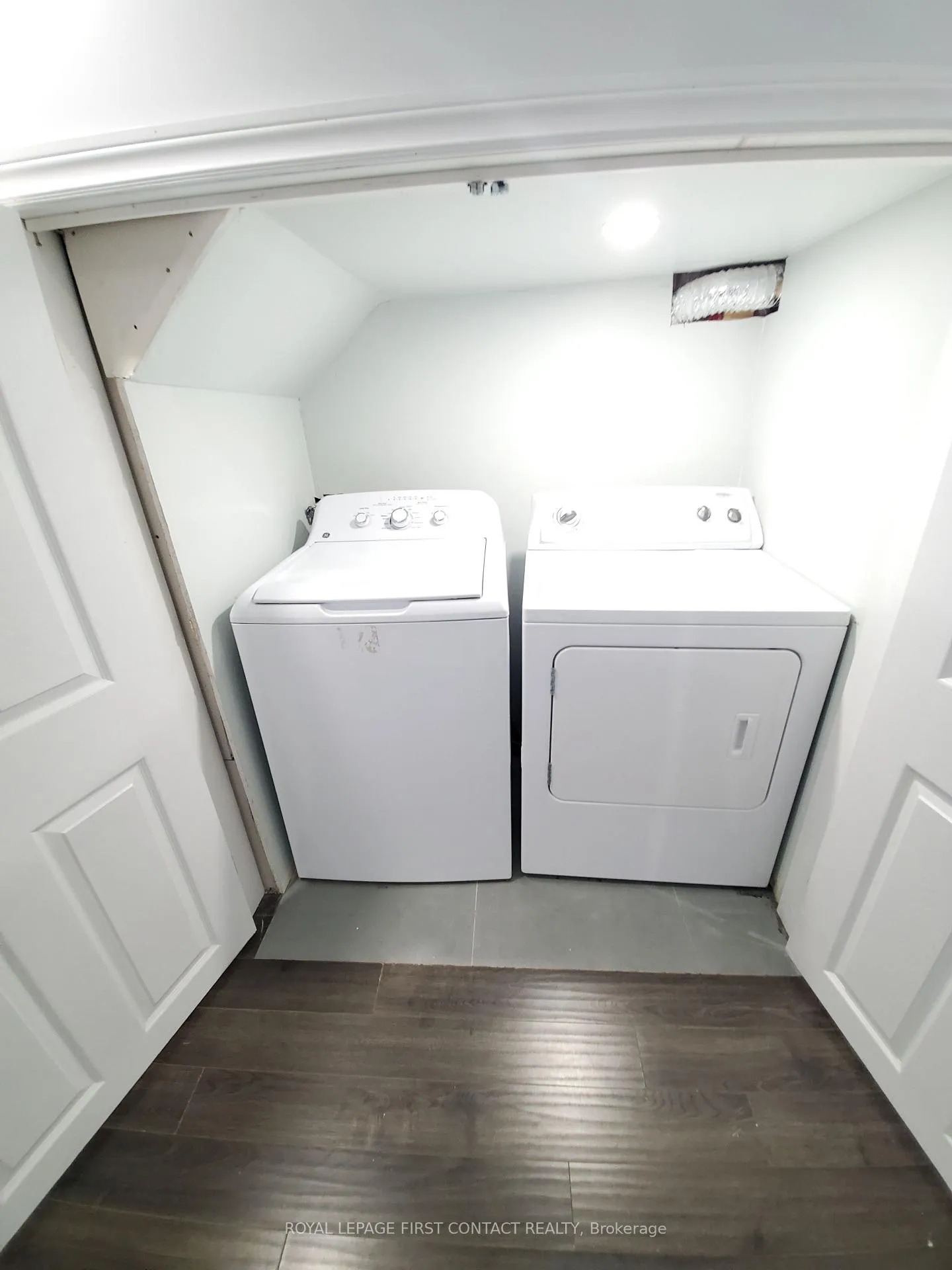 Photo 26 of 87 Pearcey Crescent, Barrie, Bayfield — HOMEH