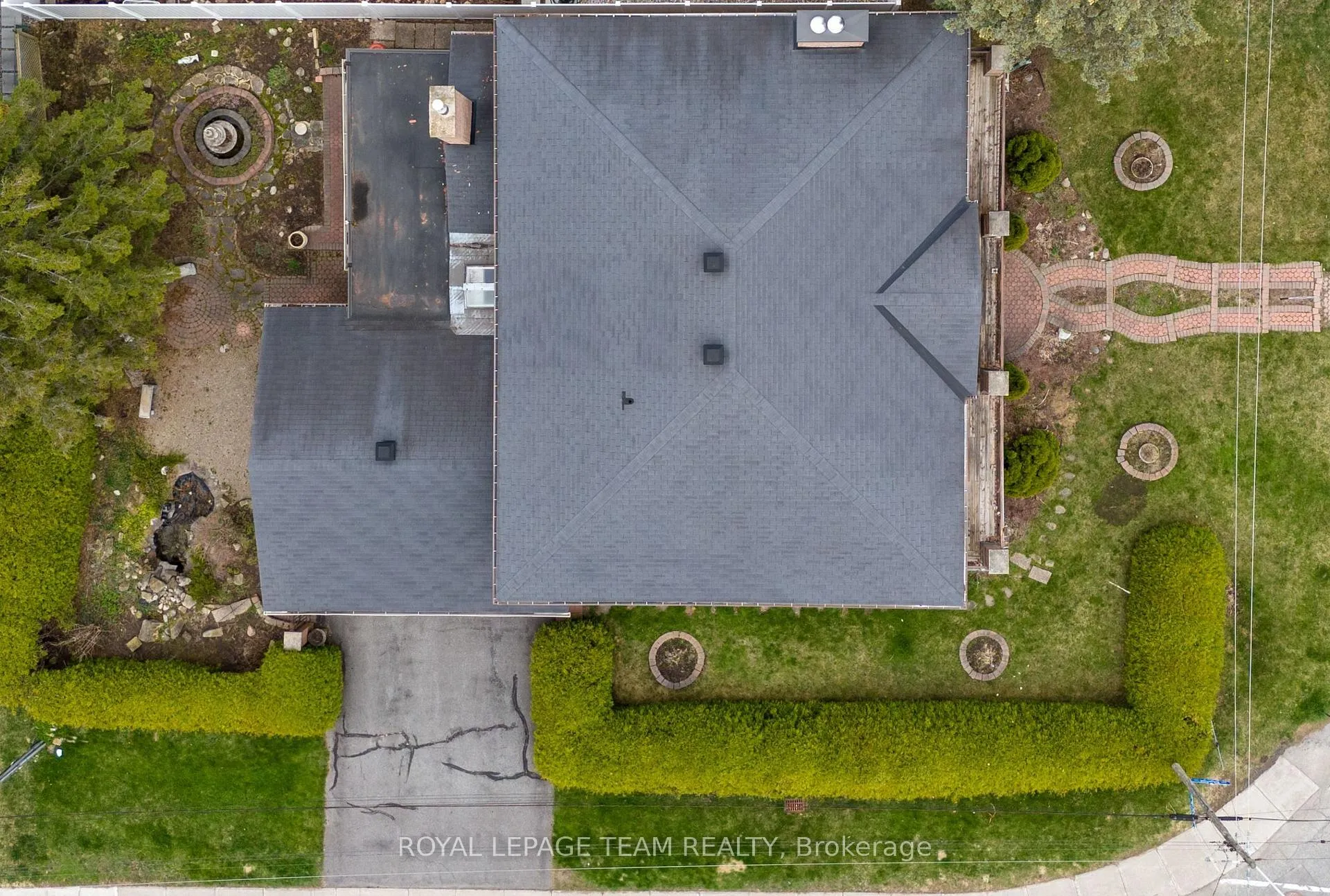 Photo 22 of 44 Sycamore Drive, Ottawa, Arbeatha Park — HOMEH