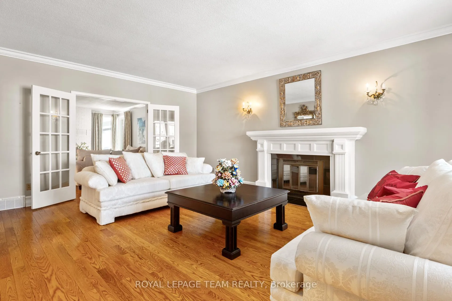 Photo 35 of 44 Sycamore Drive, Ottawa, Arbeatha Park — HOMEH