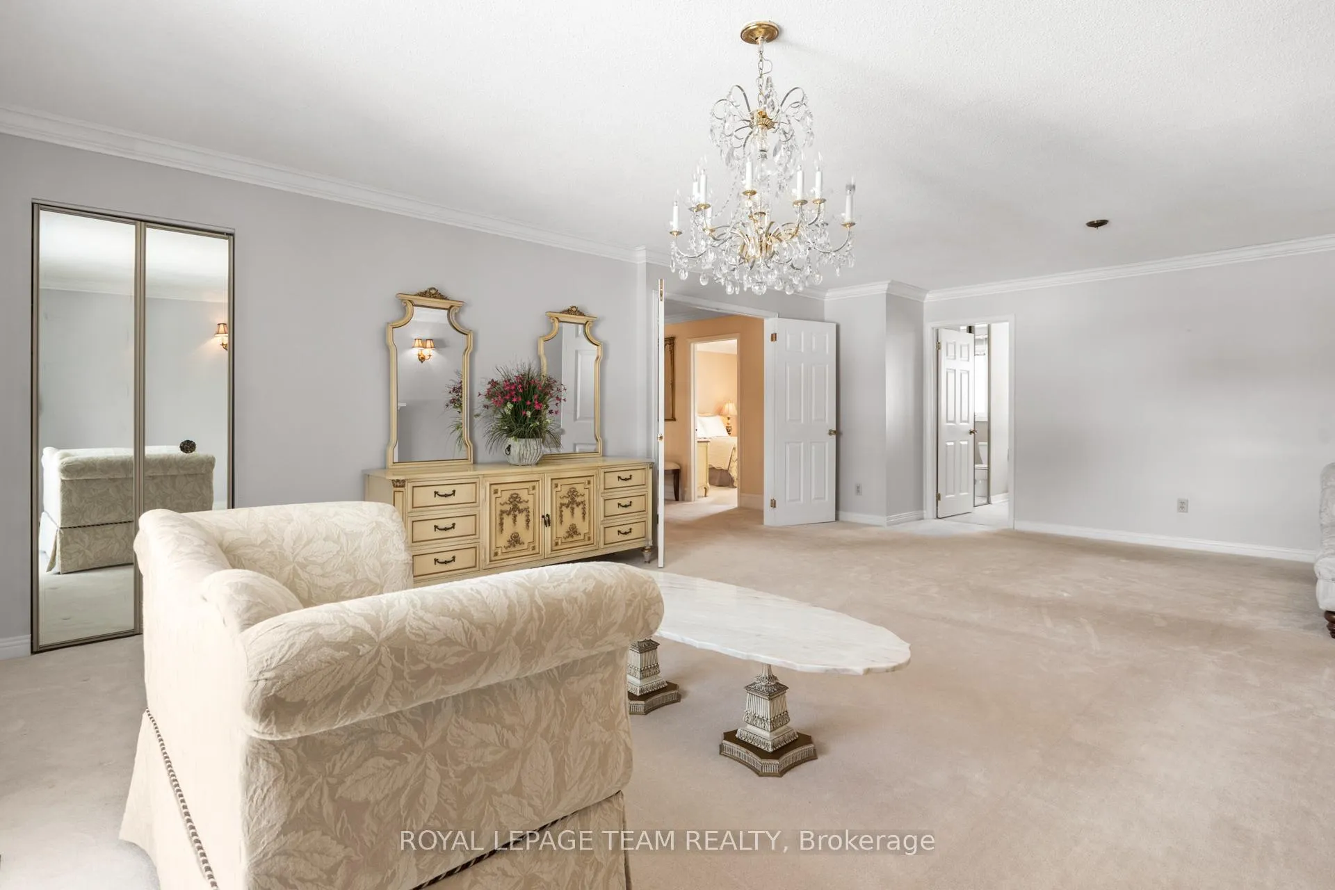 Photo 121 of 44 Sycamore Drive, Ottawa, Arbeatha Park — HOMEH