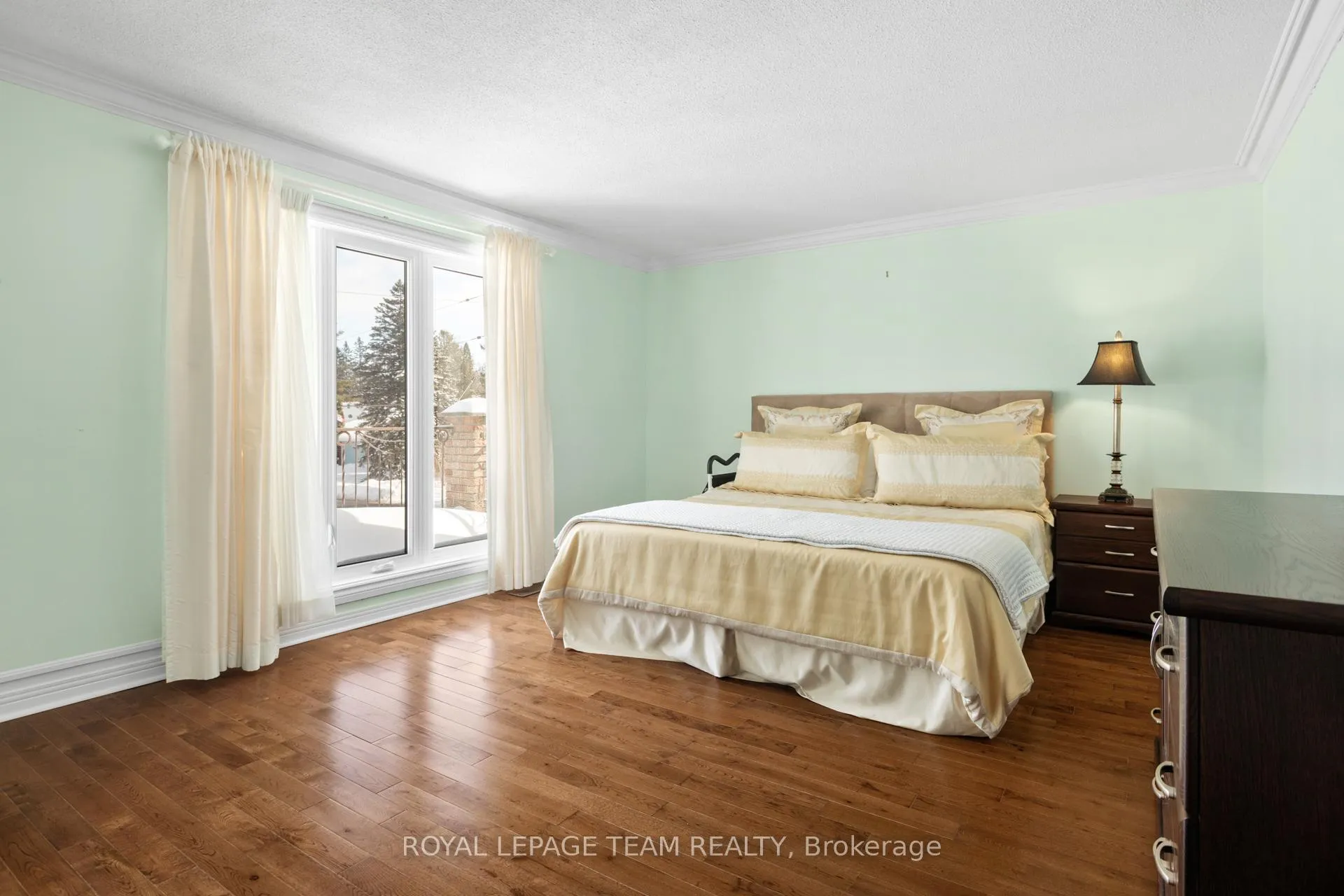 Photo 152 of 44 Sycamore Drive, Ottawa, Arbeatha Park — HOMEH