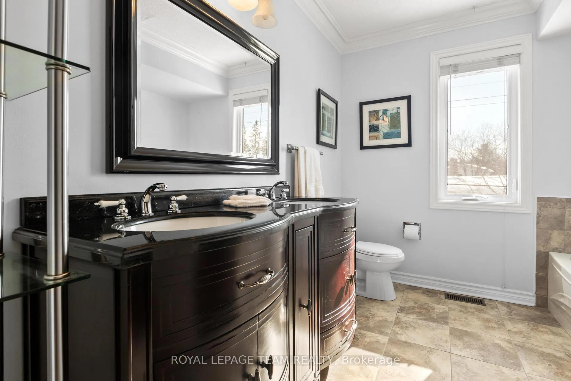 Photo 173 of 44 Sycamore Drive, Ottawa, Arbeatha Park — HOMEH