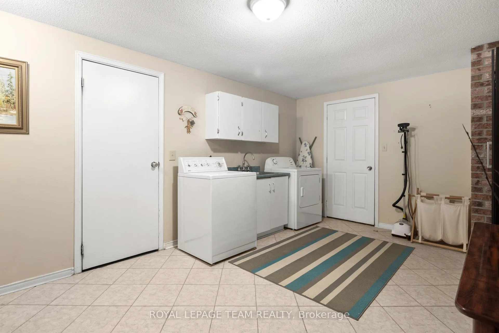 Photo 189 of 44 Sycamore Drive, Ottawa, Arbeatha Park — HOMEH