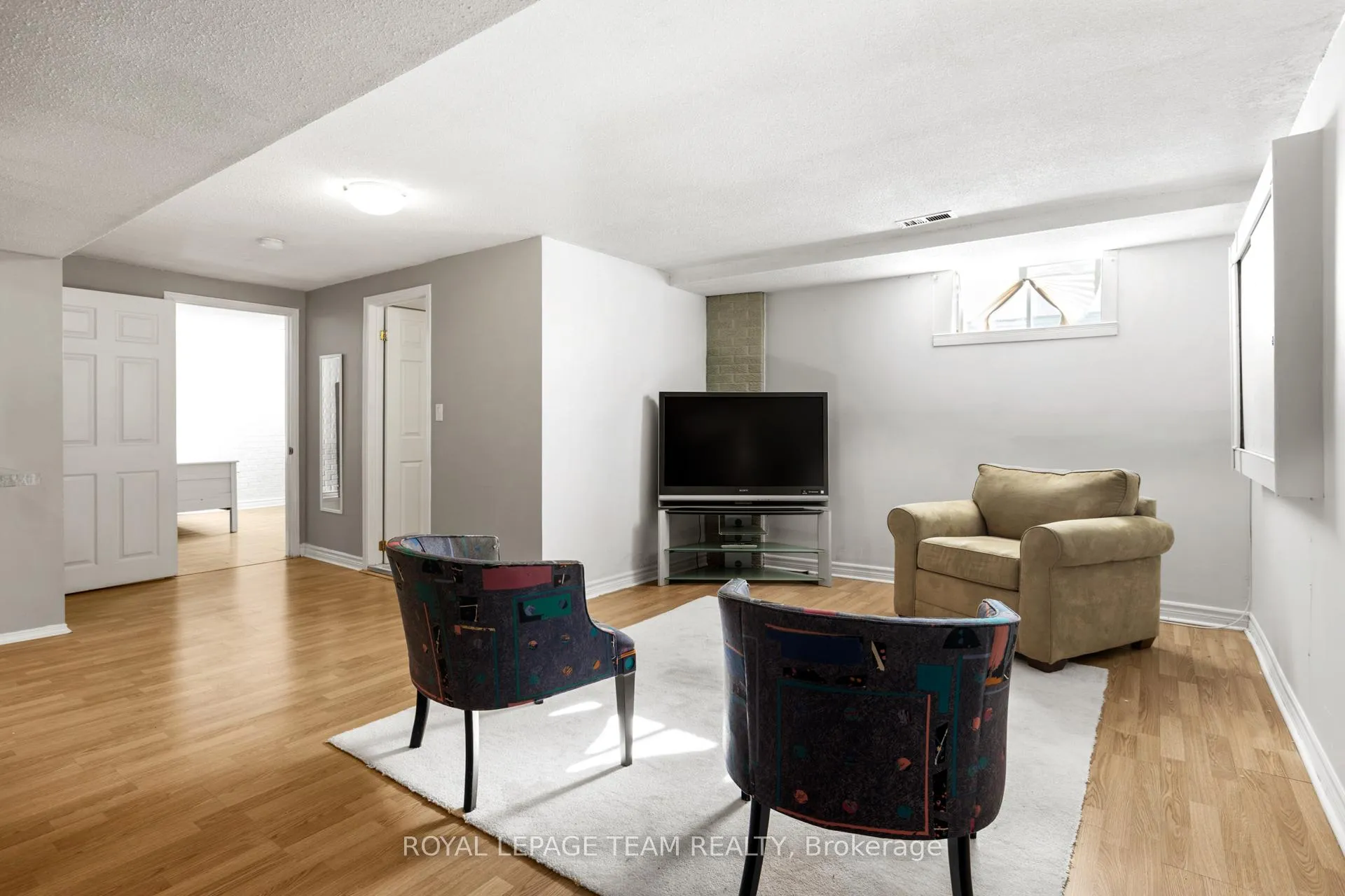 Photo 198 of 44 Sycamore Drive, Ottawa, Arbeatha Park — HOMEH