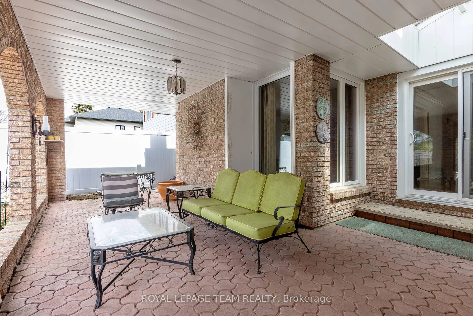 Photo 235 of 44 Sycamore Drive, Ottawa, Arbeatha Park — HOMEH
