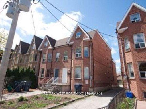 Photo 1 of Unit 2, 154 Euclid Avenue, Toronto, Trinity-Bellwoods — HOMEH