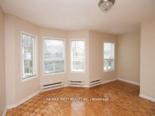 Photo 5 of Unit 2, 154 Euclid Avenue, Toronto, Trinity-Bellwoods — HOMEH