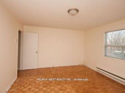 Photo 7 of Unit 2, 154 Euclid Avenue, Toronto, Trinity-Bellwoods — HOMEH
