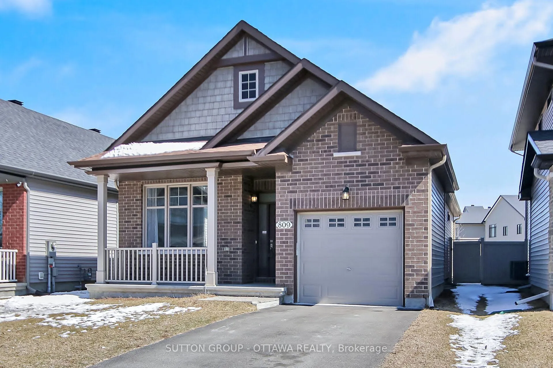 Photo 1 of 809 Carnelian Crescent, Ottawa, Riverside South/Gloucester Glen — HOMEH