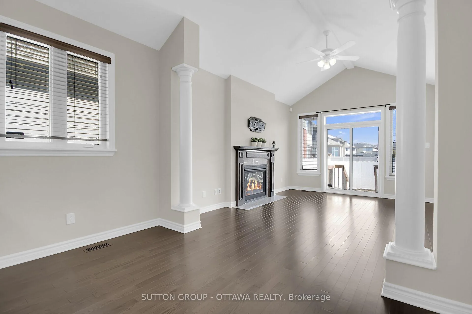 Photo 16 of 809 Carnelian Crescent, Ottawa, Riverside South/Gloucester Glen — HOMEH