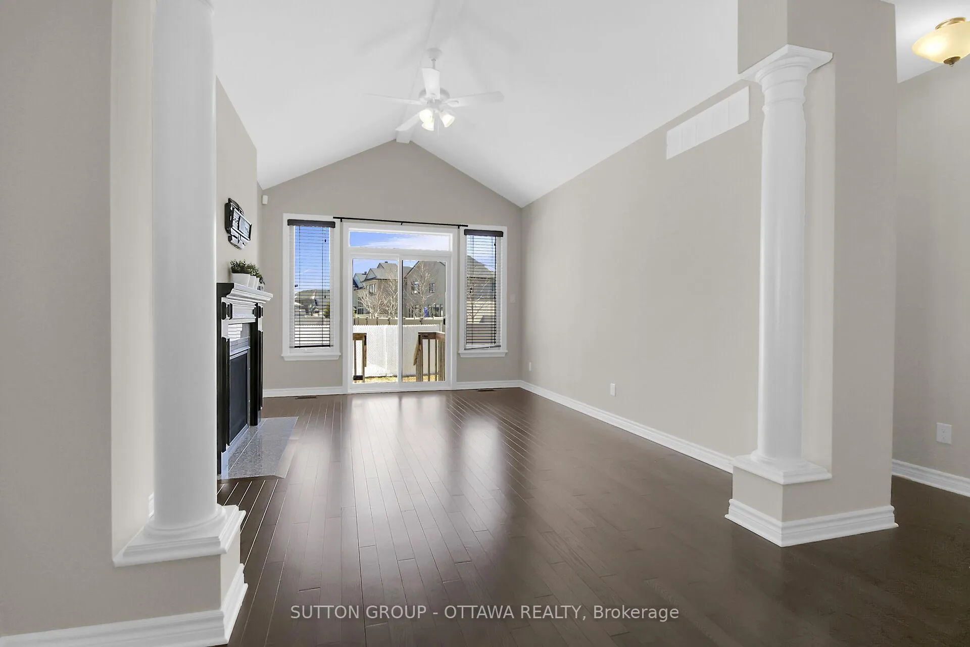 Photo 17 of 809 Carnelian Crescent, Ottawa, Riverside South/Gloucester Glen — HOMEH
