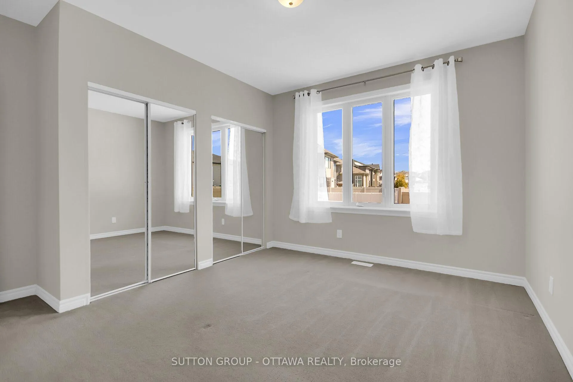 Photo 23 of 809 Carnelian Crescent, Ottawa, Riverside South/Gloucester Glen — HOMEH