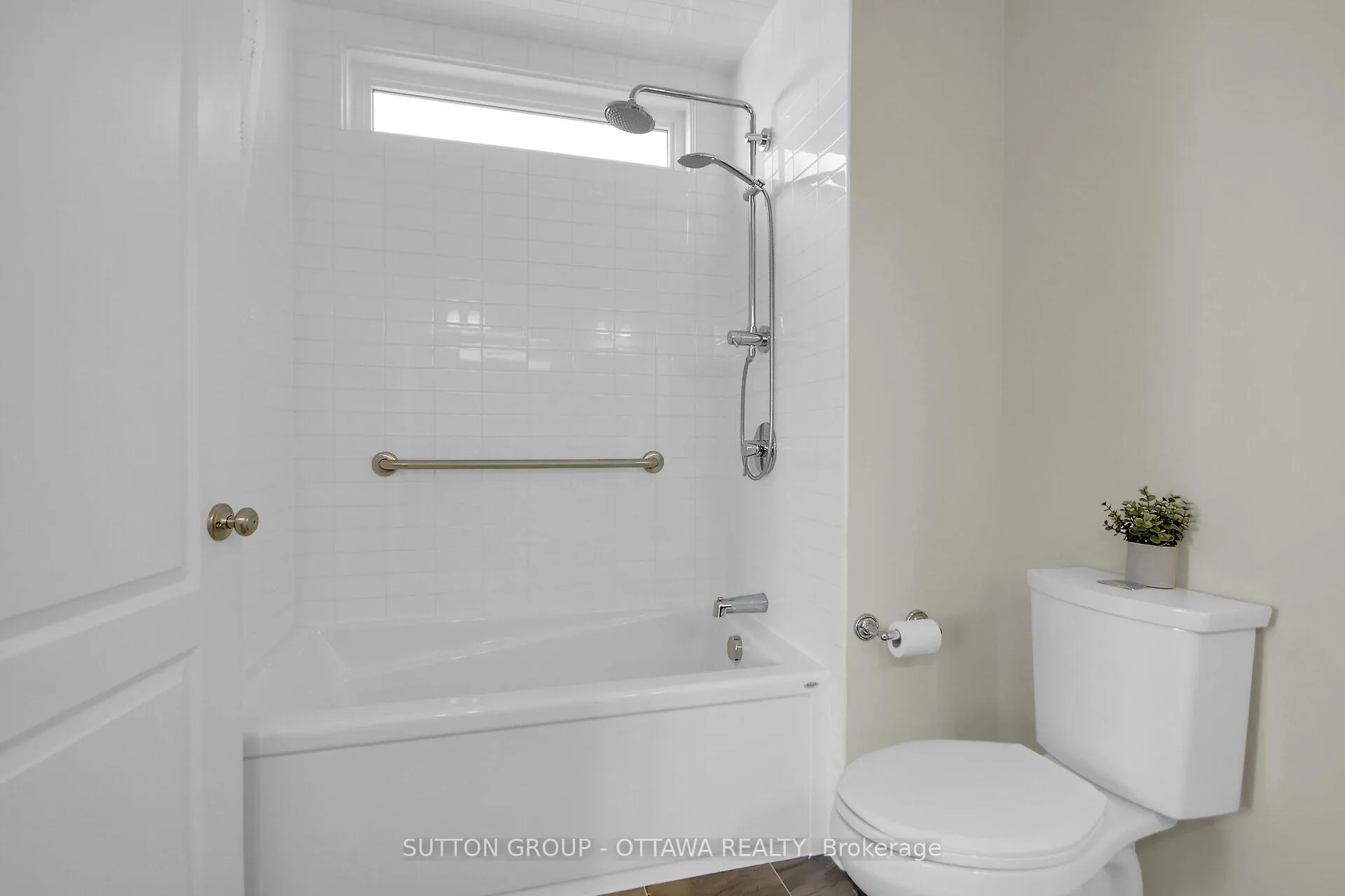 Photo 27 of 809 Carnelian Crescent, Ottawa, Riverside South/Gloucester Glen — HOMEH