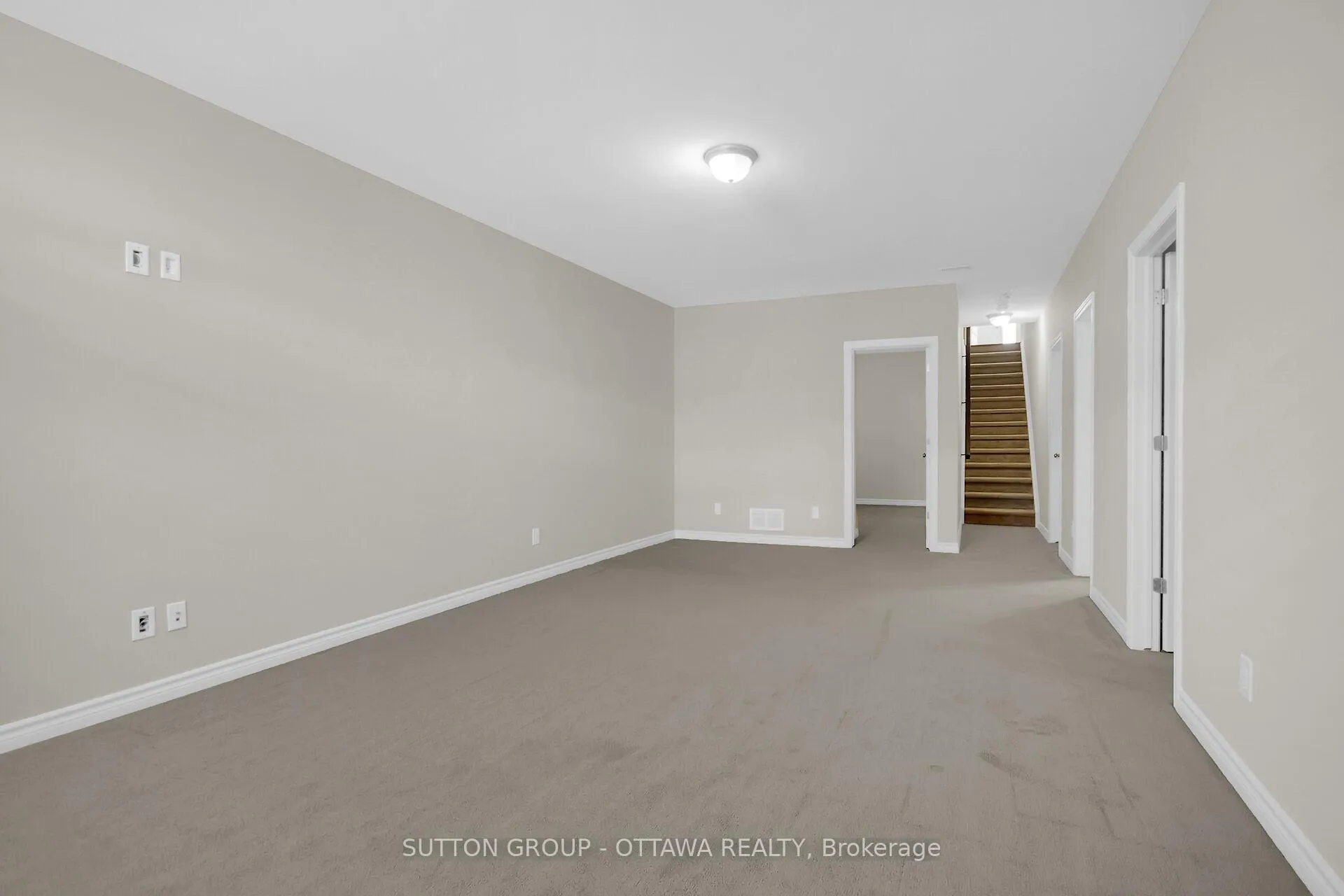 Photo 38 of 809 Carnelian Crescent, Ottawa, Riverside South/Gloucester Glen — HOMEH