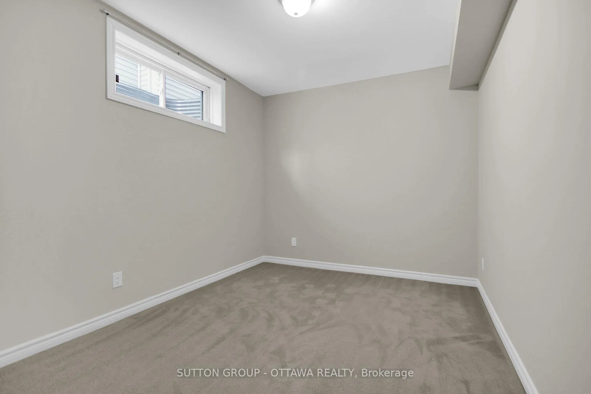 Photo 47 of 809 Carnelian Crescent, Ottawa, Riverside South/Gloucester Glen — HOMEH