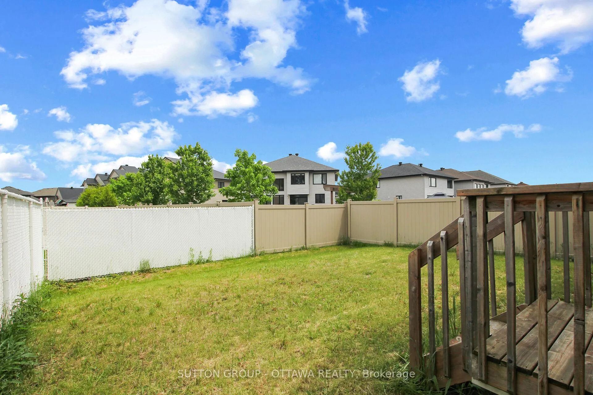 Photo 48 of 809 Carnelian Crescent, Ottawa, Riverside South/Gloucester Glen — HOMEH