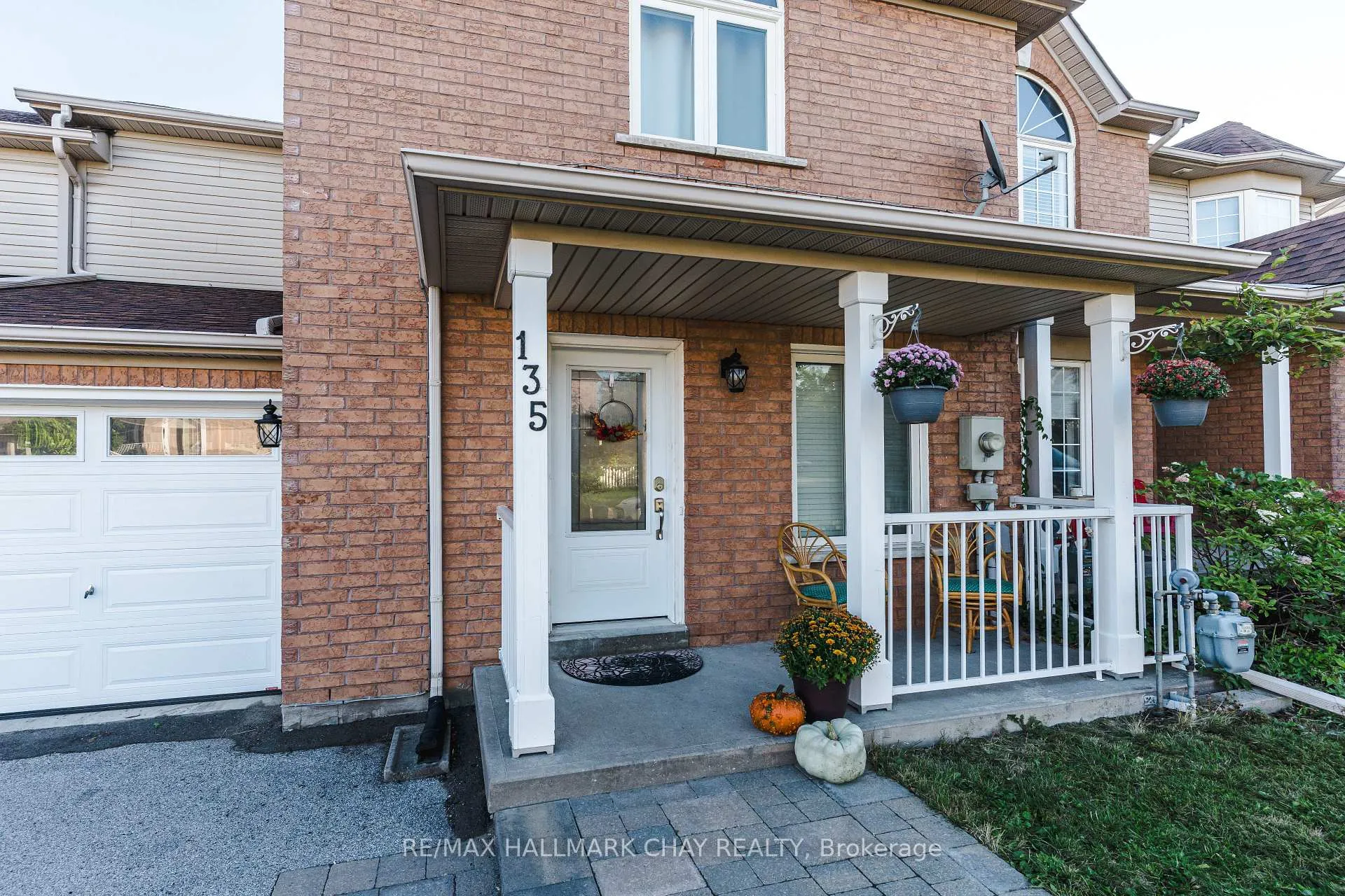 Photo 4 of 135 Trevino Circle, Barrie, East Bayfield — HOMEH