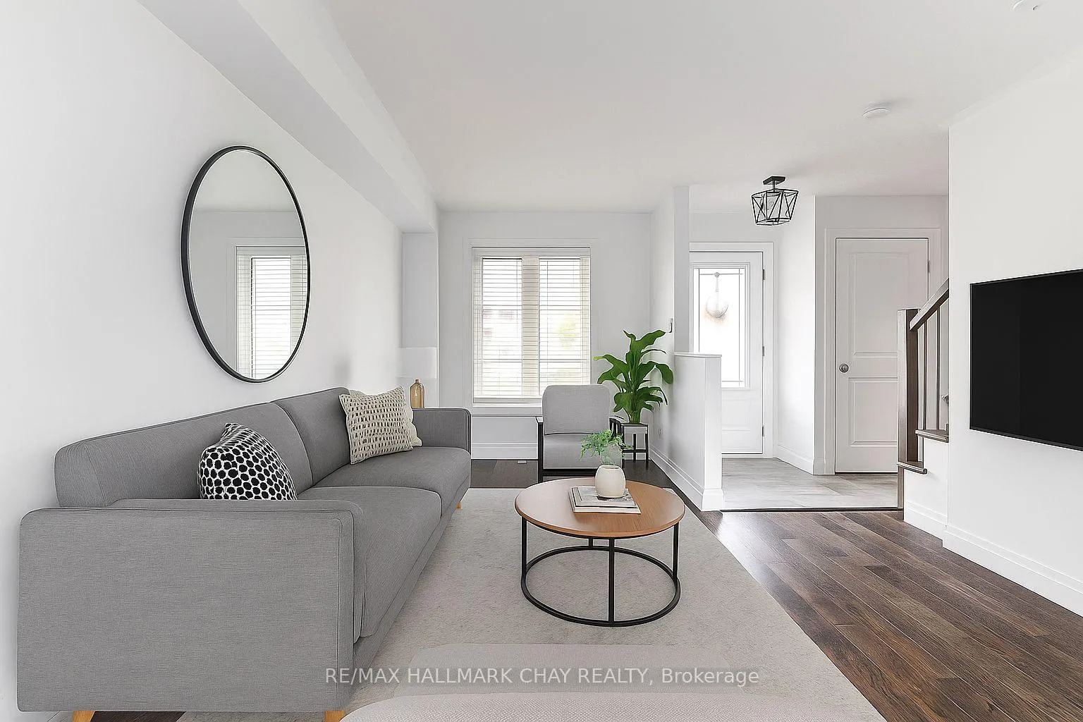 Photo 5 of 135 Trevino Circle, Barrie, East Bayfield — HOMEH
