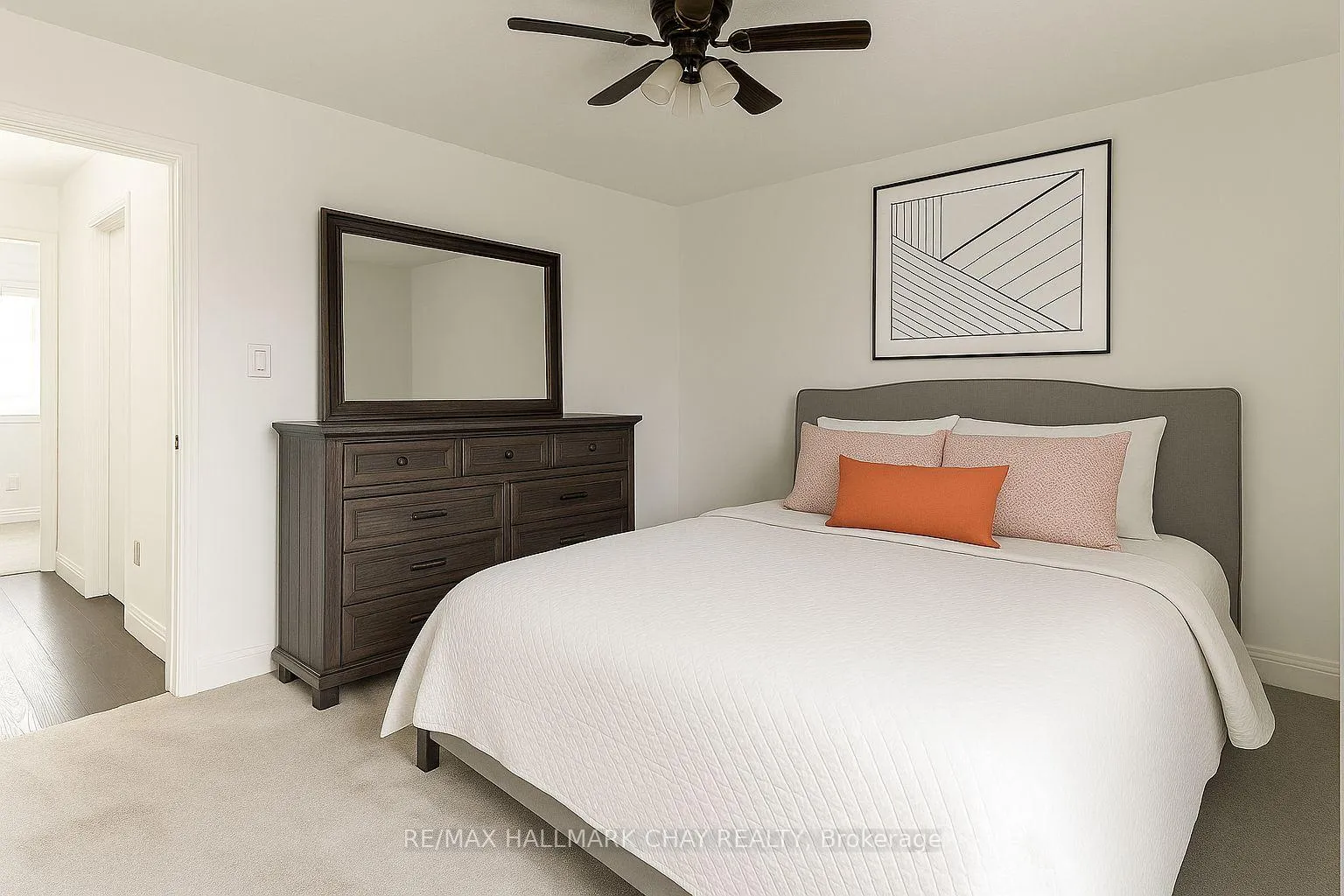Photo 10 of 135 Trevino Circle, Barrie, East Bayfield — HOMEH