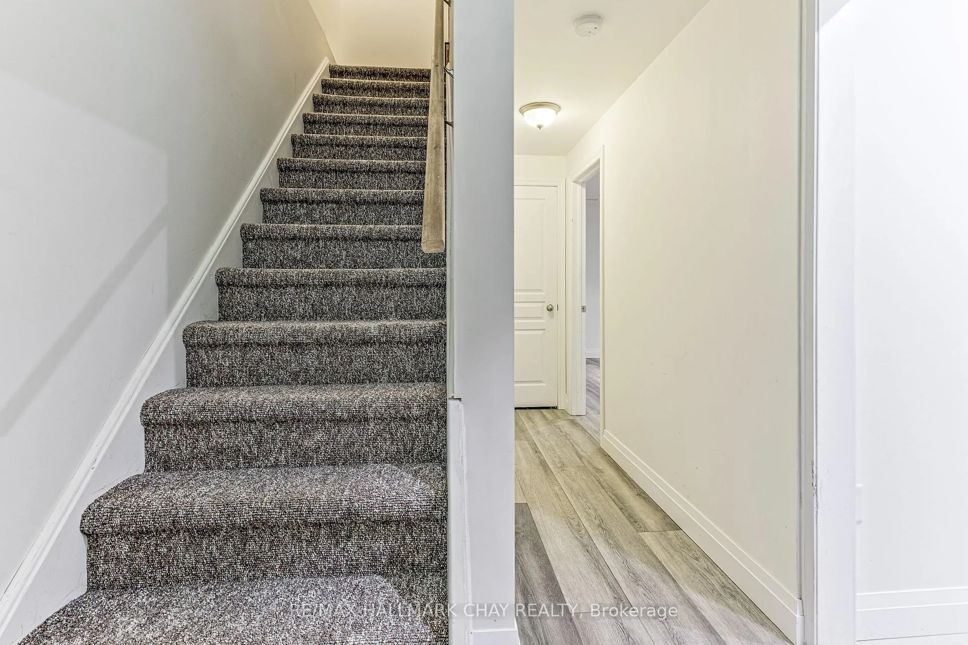 Photo 16 of 135 Trevino Circle, Barrie, East Bayfield — HOMEH