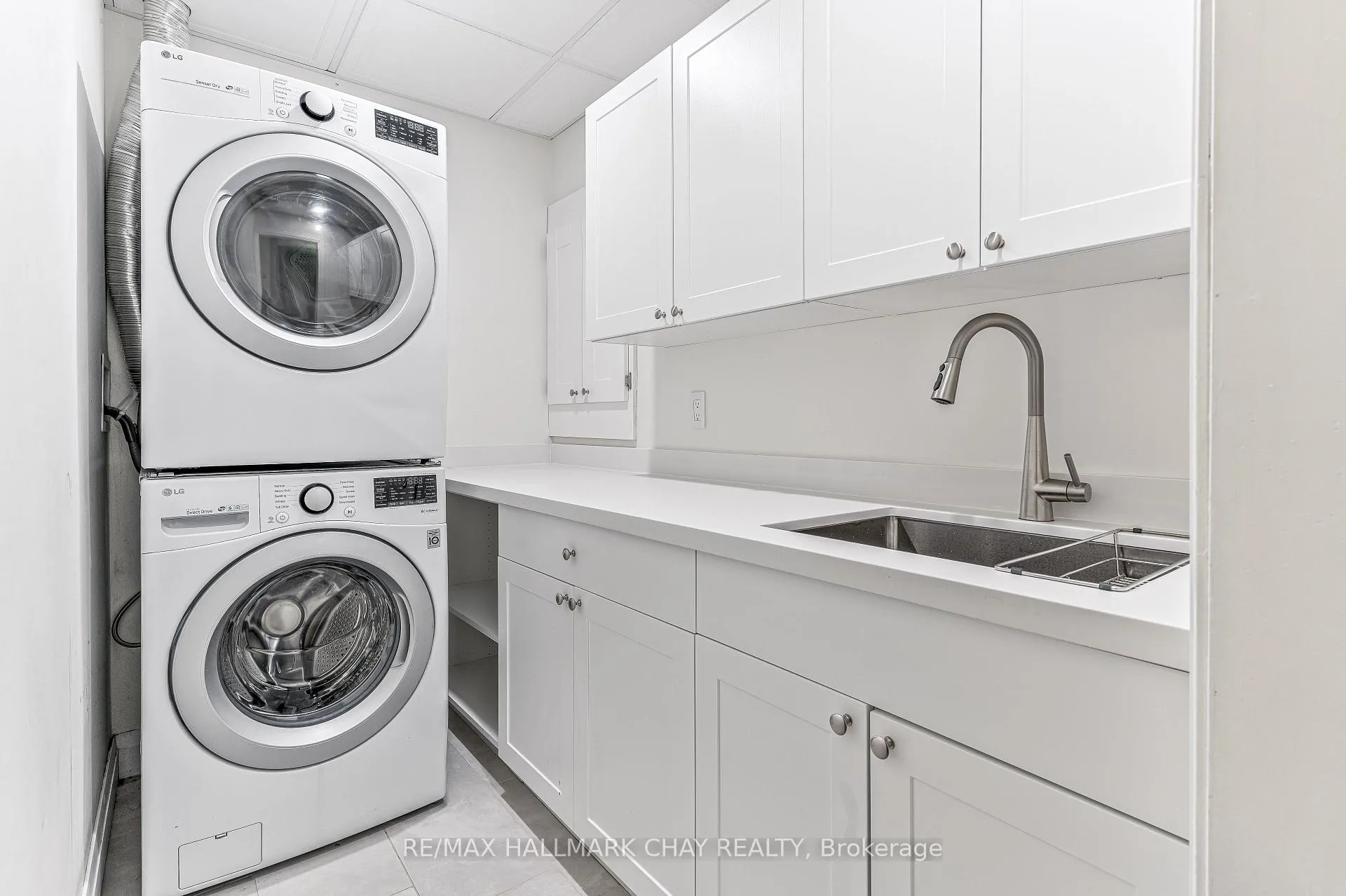 Photo 20 of 135 Trevino Circle, Barrie, East Bayfield — HOMEH