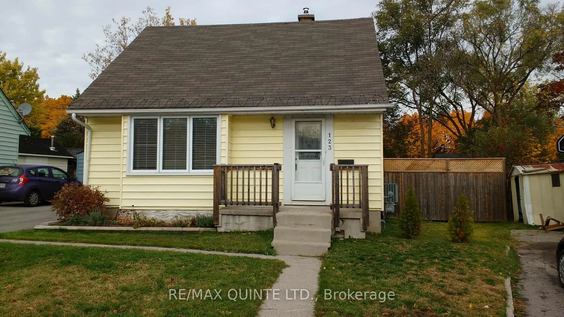 Photo 3 of 123 Humewood Drive, Belleville, Belleville Ward — HOMEH