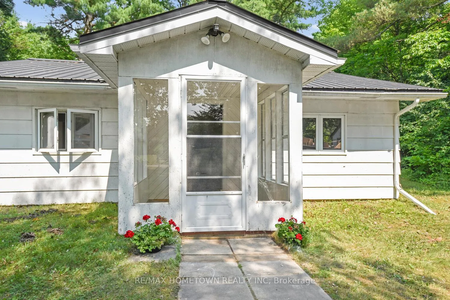 Photo 100 of 573 County Park Road, Athens, R of Yonge & Escott Twp — HOMEH