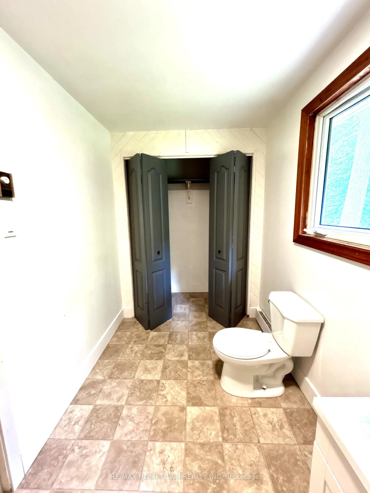 Photo 370 of 573 County Park Road, Athens, R of Yonge & Escott Twp — HOMEH