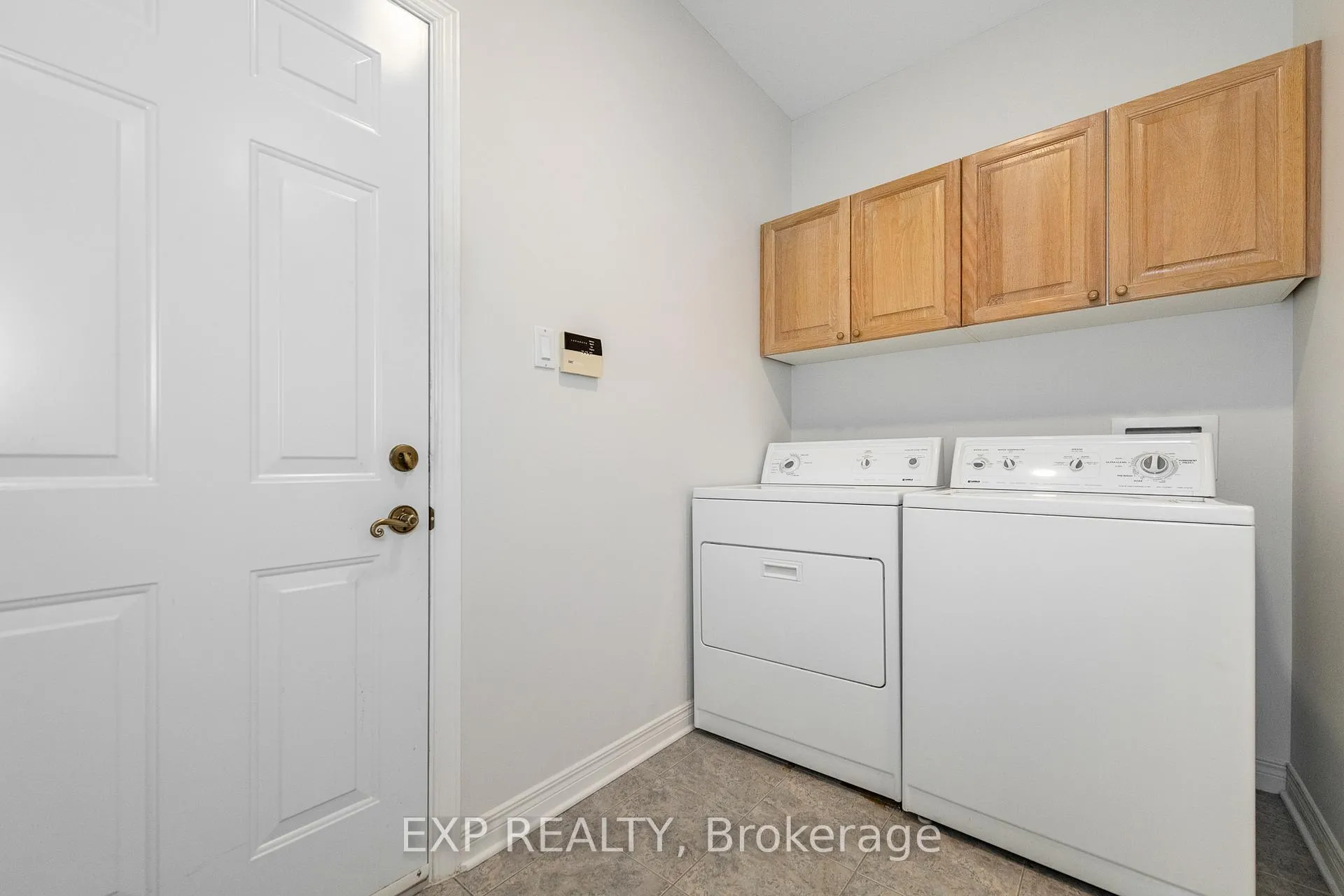 Photo 561 of 243 Marilyn Avenue, Ottawa, Mooneys Bay/Revelstoke — HOMEH