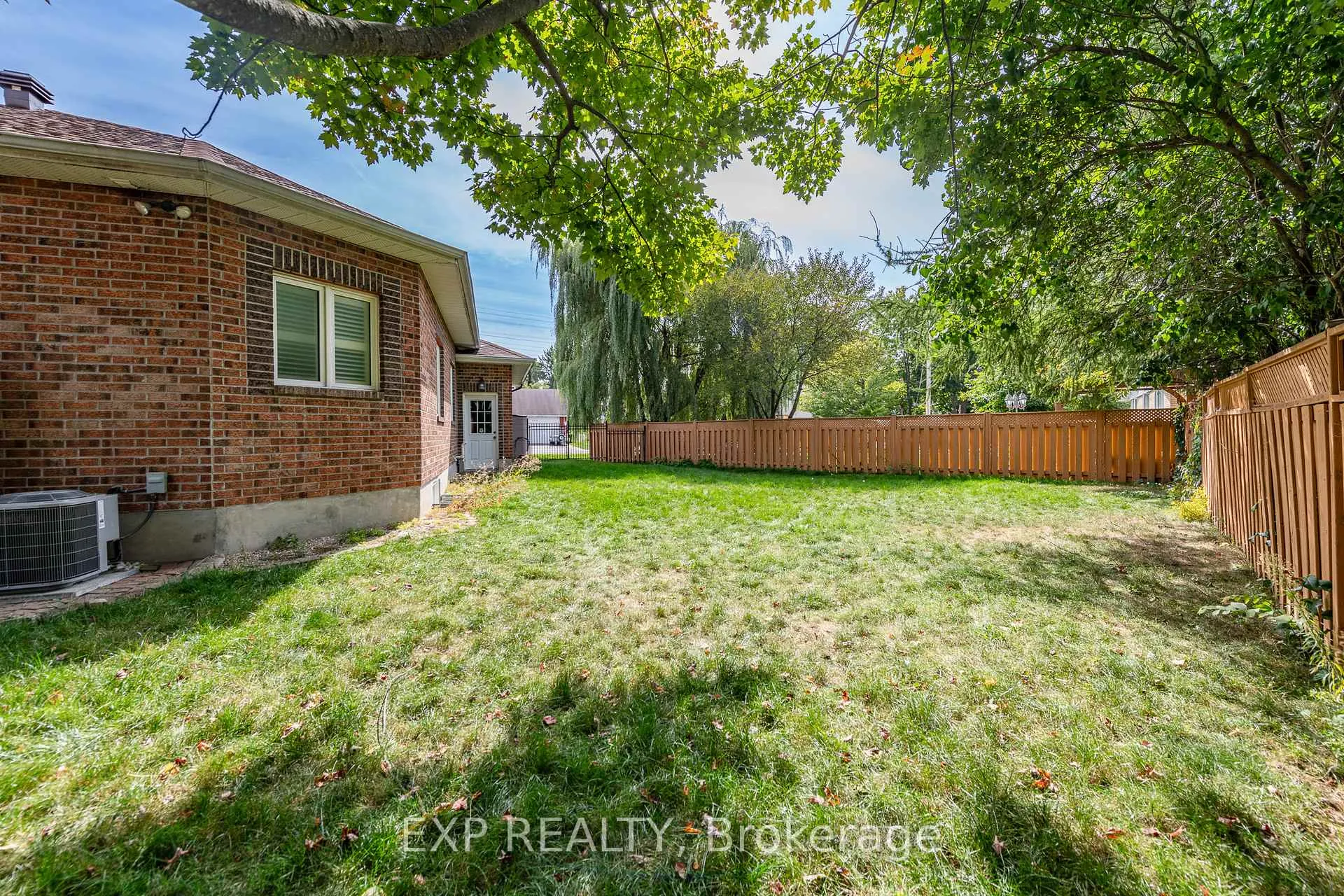 Photo 754 of 243 Marilyn Avenue, Ottawa, Mooneys Bay/Revelstoke — HOMEH