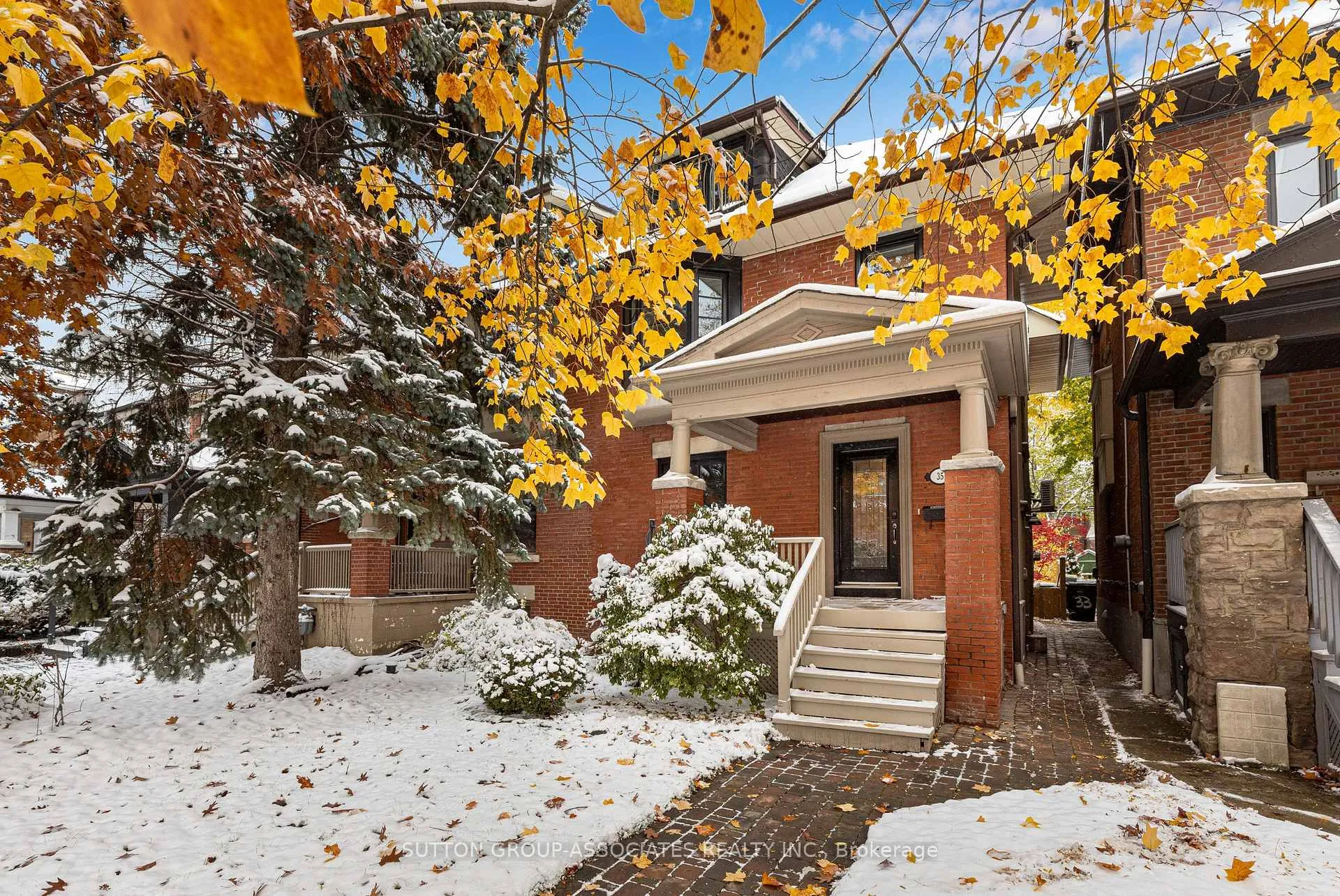 Front of 35 Highview Crescent