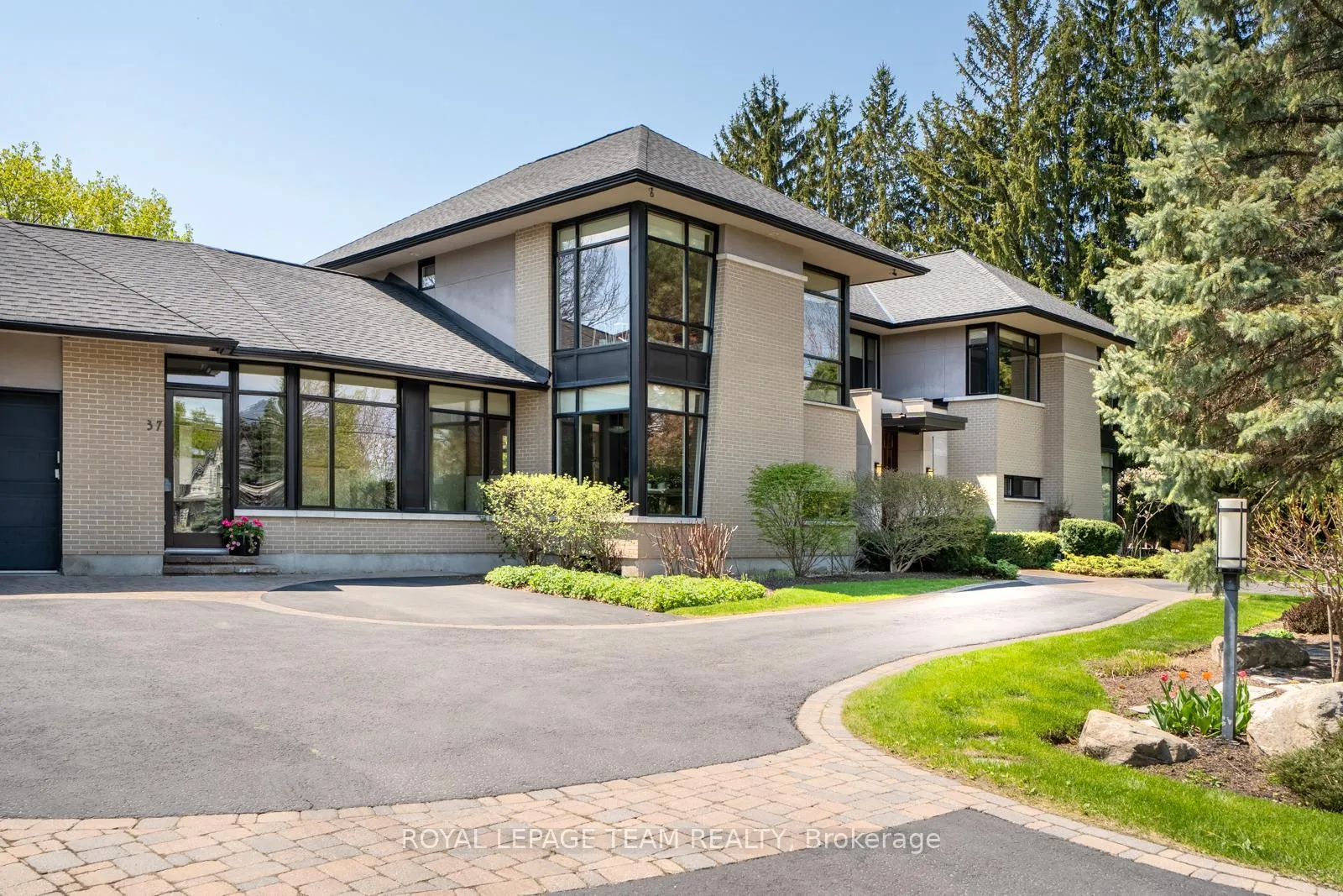 Photo 28 of 37 Rothwell Drive, Ottawa, Rothwell Heights — HOMEH