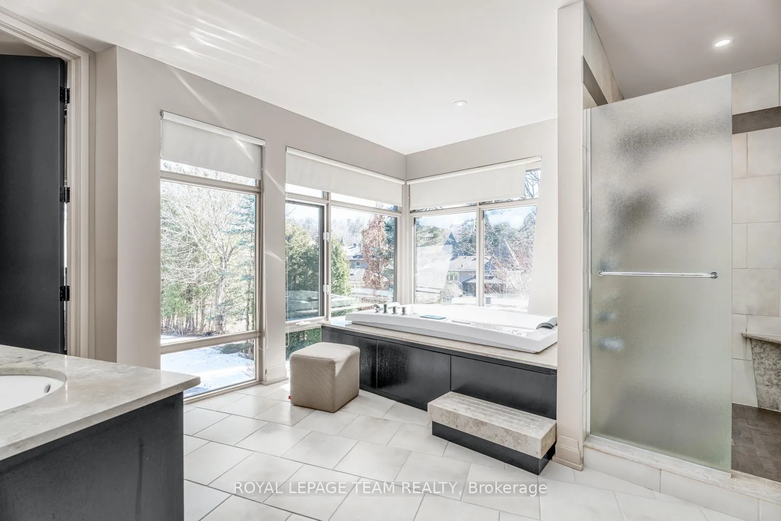 Photo 400 of 37 Rothwell Drive, Ottawa, Rothwell Heights — HOMEH
