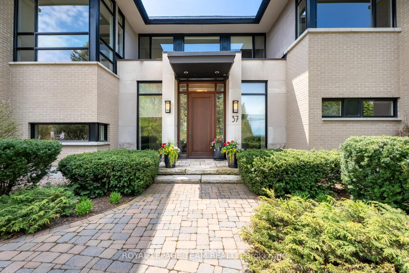Photo 677 of 37 Rothwell Drive, Ottawa, Rothwell Heights — HOMEH
