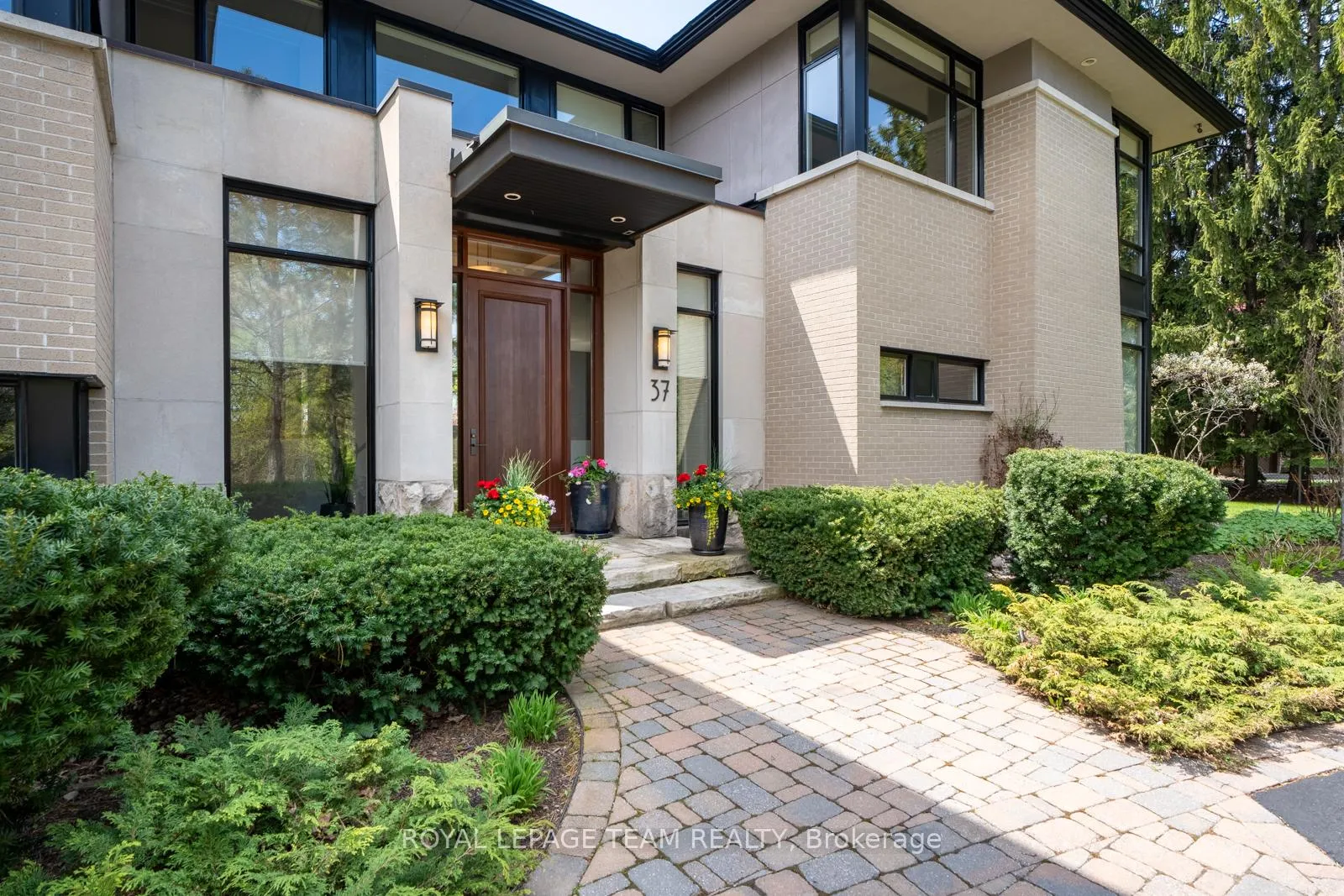 Photo 704 of 37 Rothwell Drive, Ottawa, Rothwell Heights — HOMEH