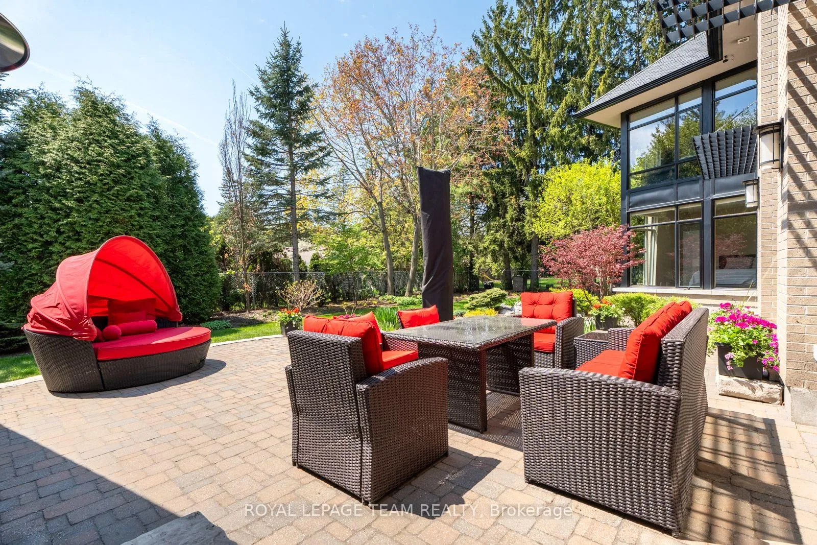 Photo 739 of 37 Rothwell Drive, Ottawa, Rothwell Heights — HOMEH