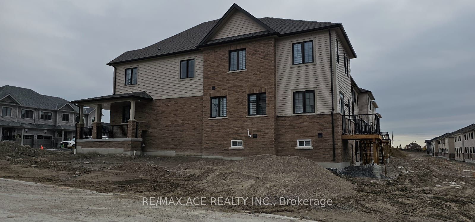 Photo 61 of 2102 Cayenne Street, Oshawa, Kedron — HOMEH
