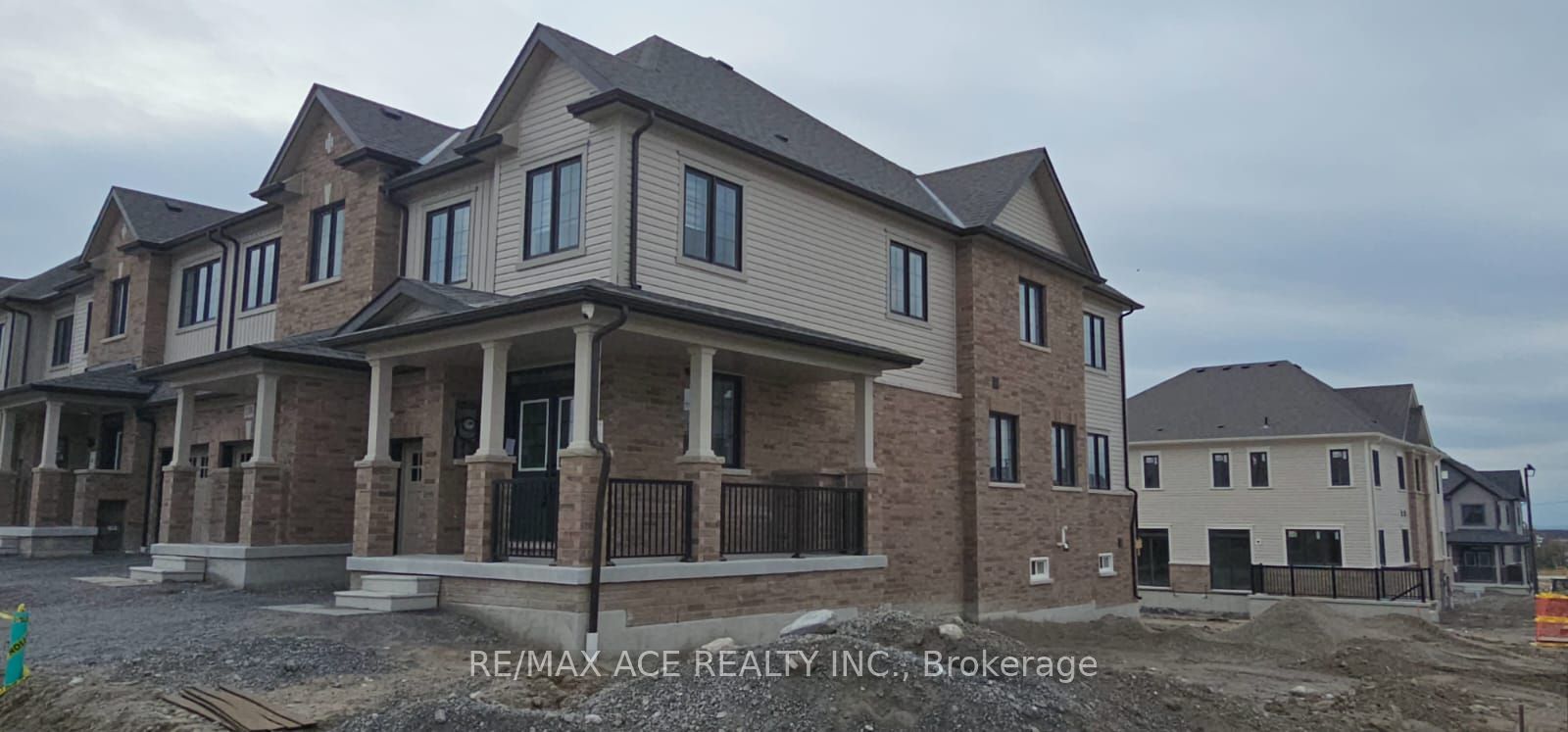 Photo 35 of 2102 Cayenne Street, Oshawa, Kedron — HOMEH