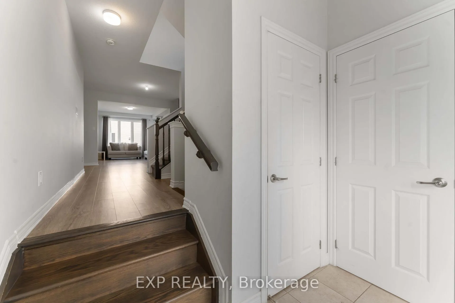 Photo 8 of 42 Lentago Avenue, Ottawa, Barrhaven - Half Moon Bay — HOMEH