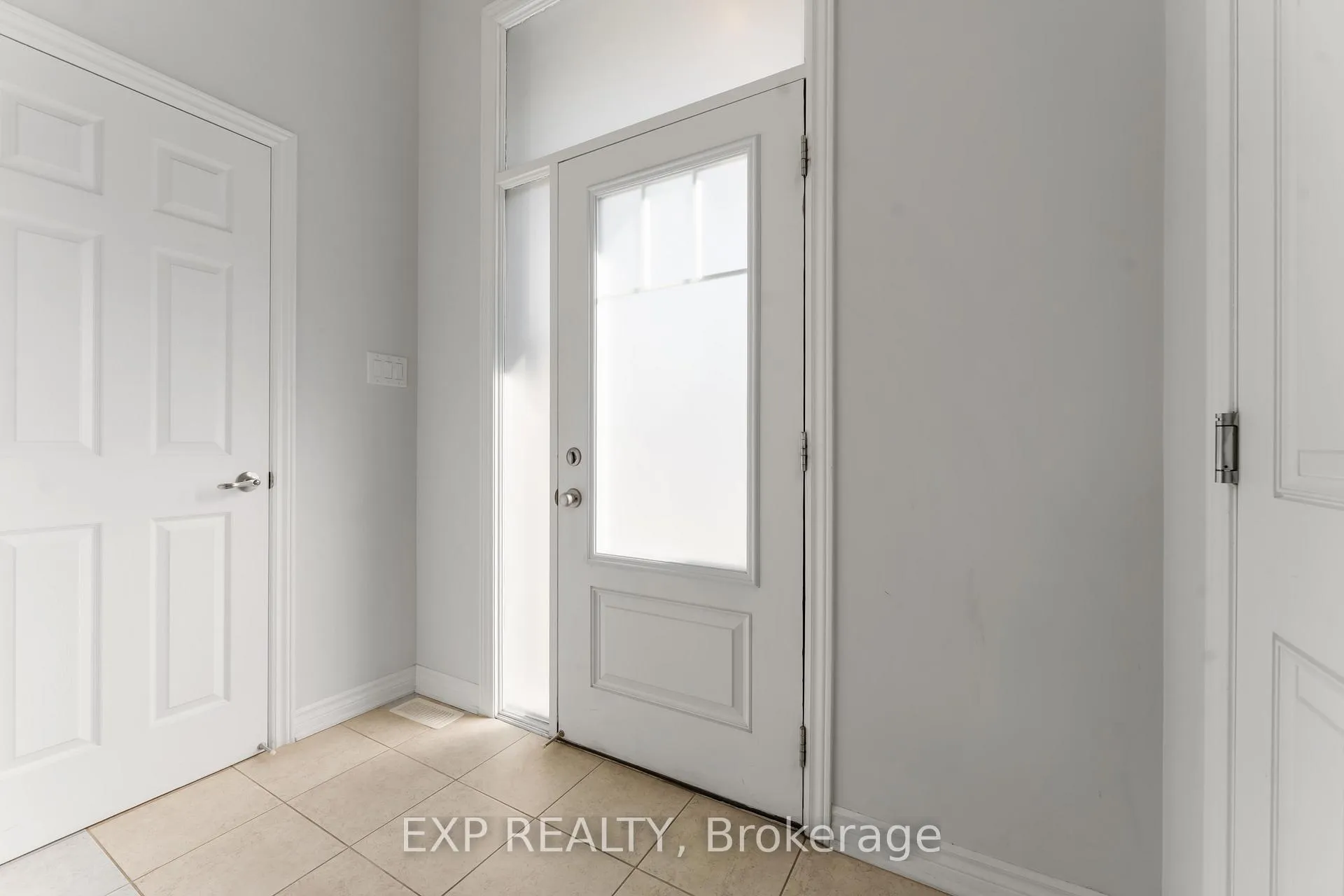 Photo 10 of 42 Lentago Avenue, Ottawa, Barrhaven - Half Moon Bay — HOMEH